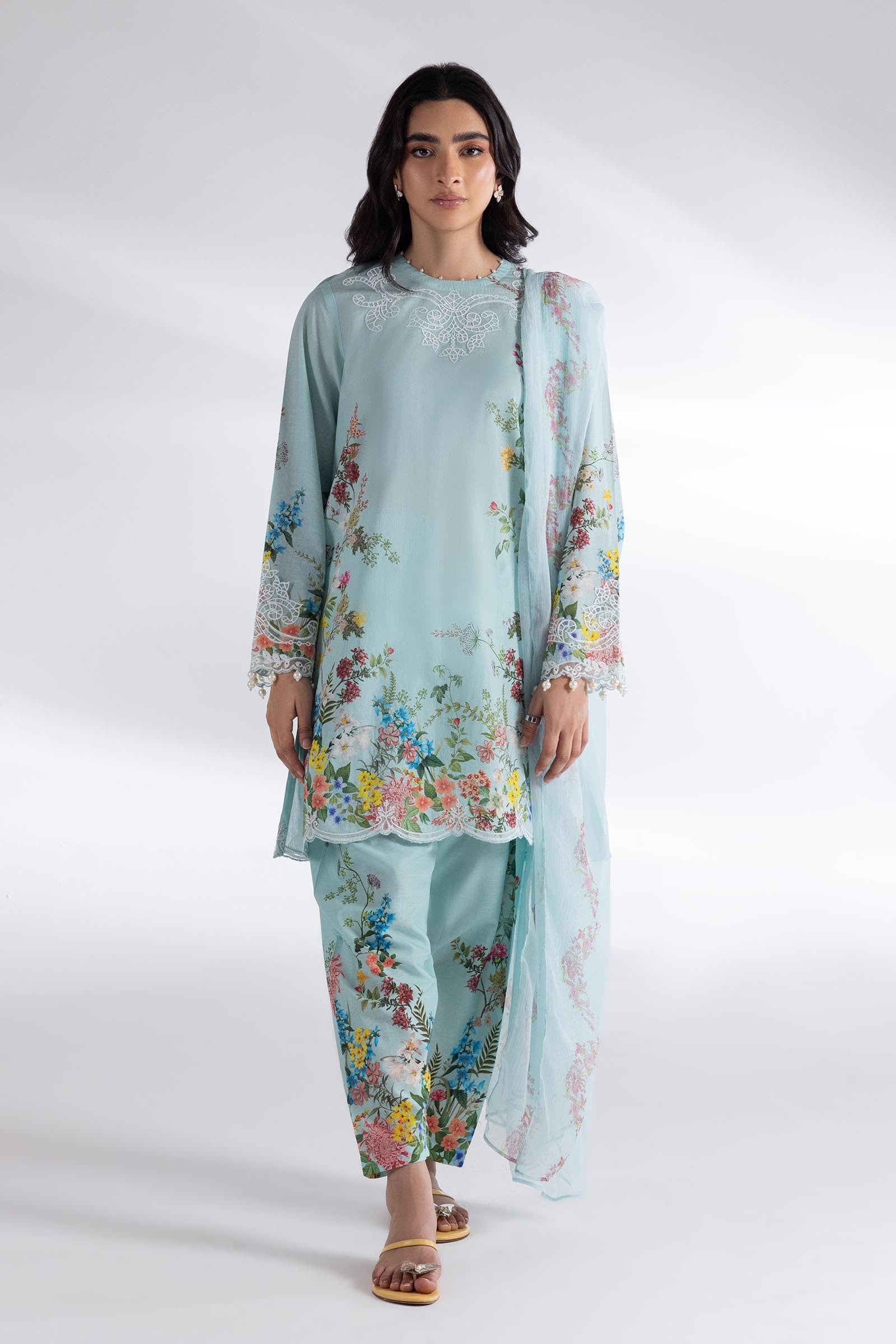 Stitched Muzlin Lawn Suit Main image