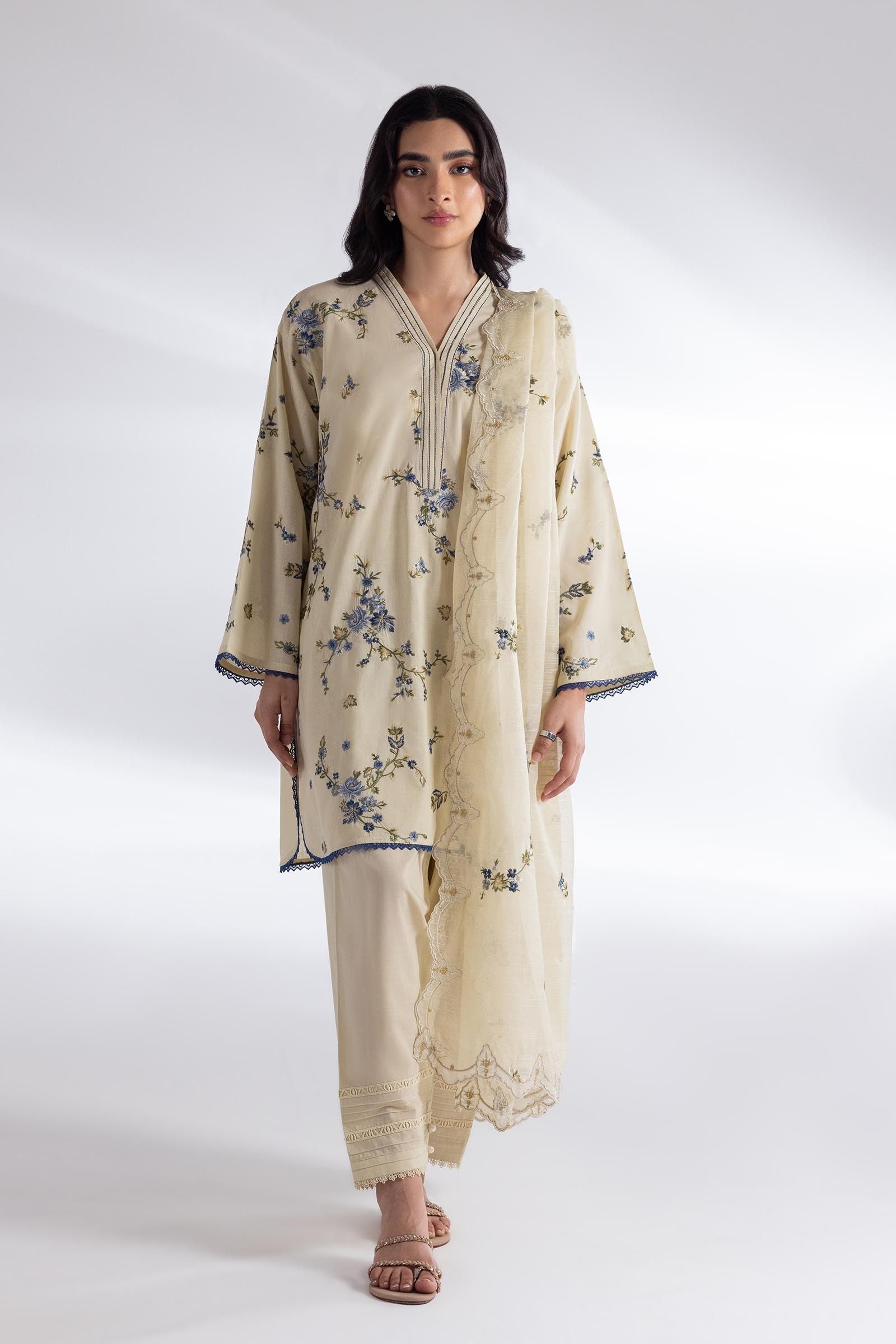 Stitched Embroidered Dupatta Main image