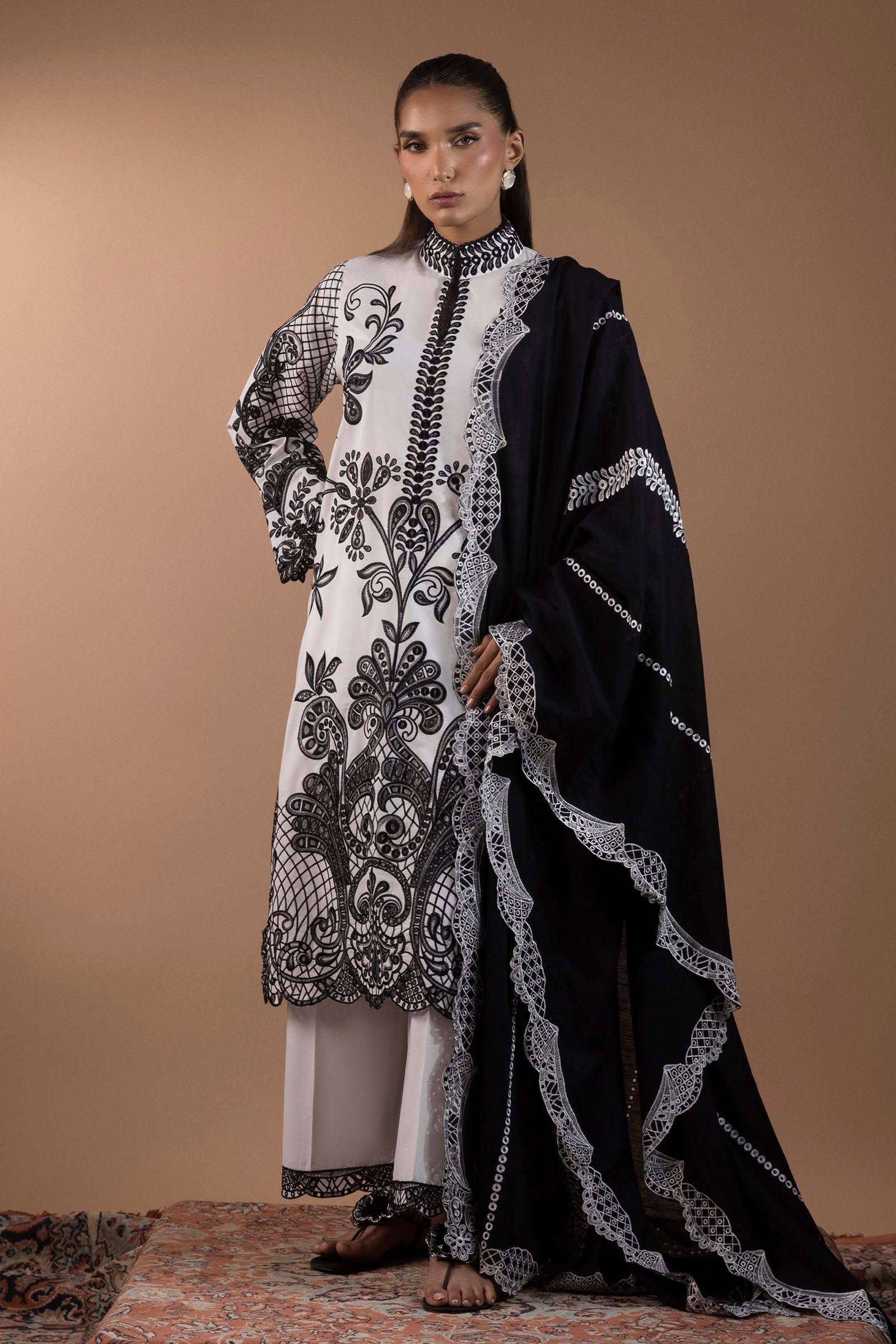 Stitched Signature Dupatta Main image