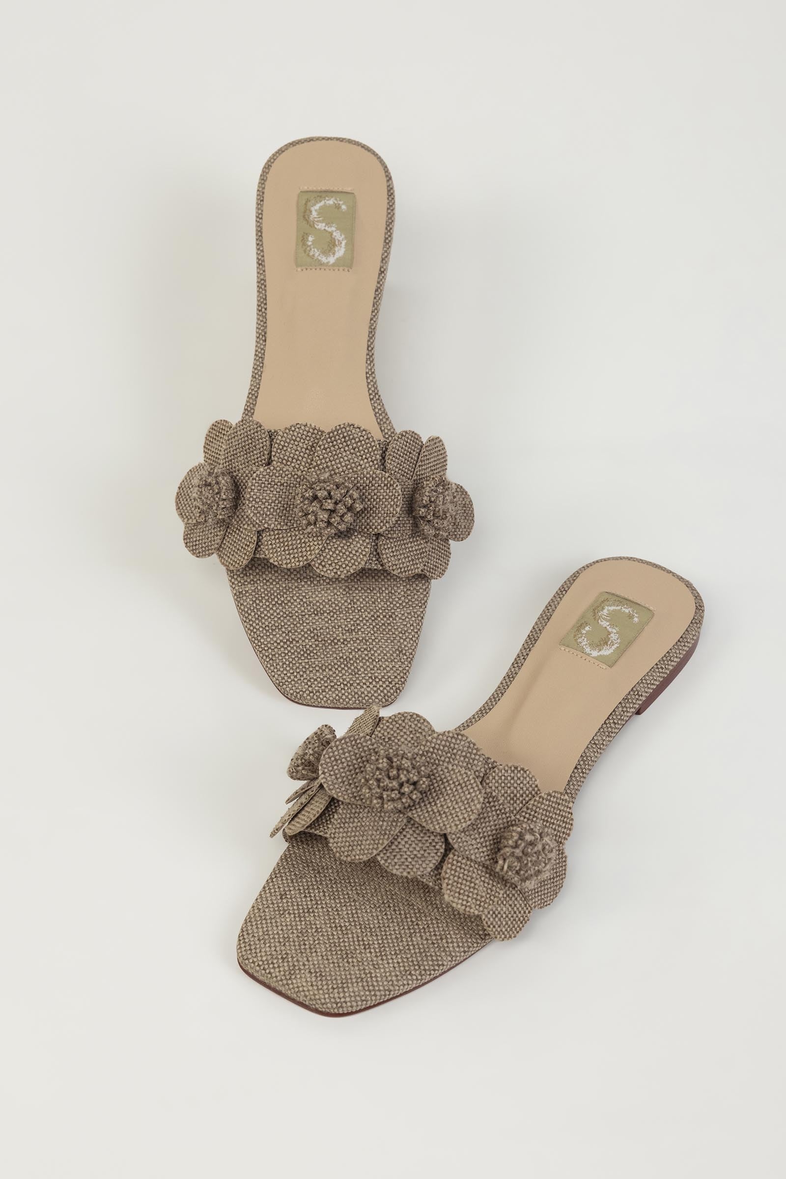 Floral Jute Flats Main image