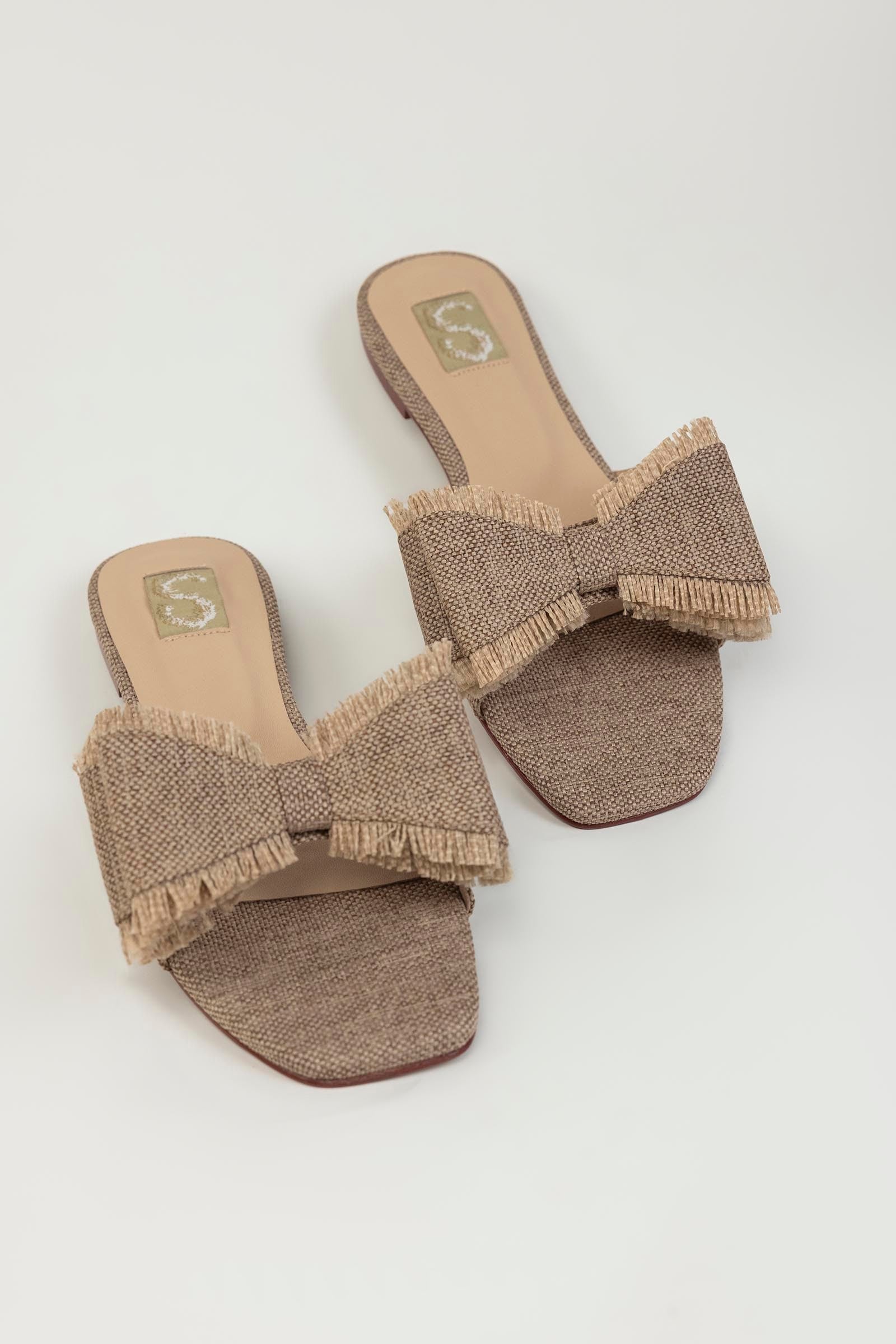 Jute Bow Flats Main image